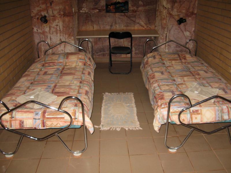 Radeka Downunder Underground Motel