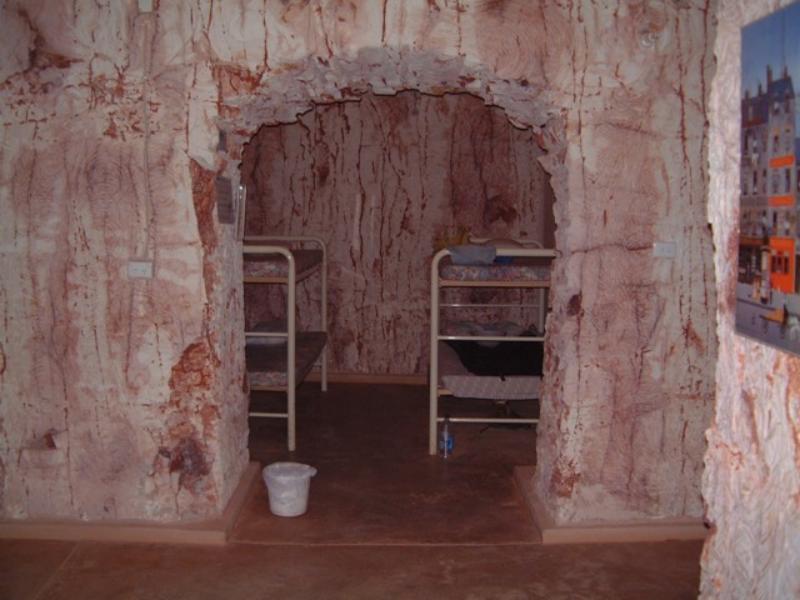 Radeka Downunder Underground Motel
