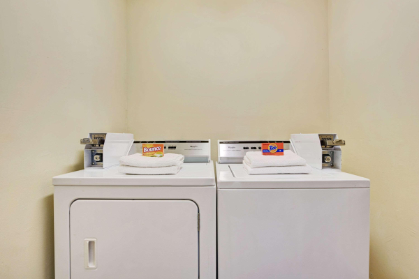 Las mejores ofertas de Days Inn by Wyndham DFW South Dallas 