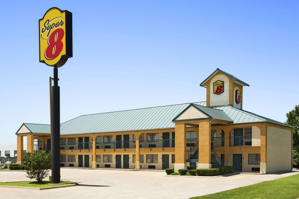 Las mejores ofertas de Super 8 by Wyndham Grand Prairie Southwest Dallas 