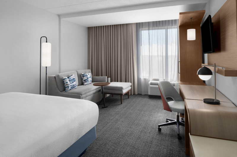 Courtyard Charleston Summerville