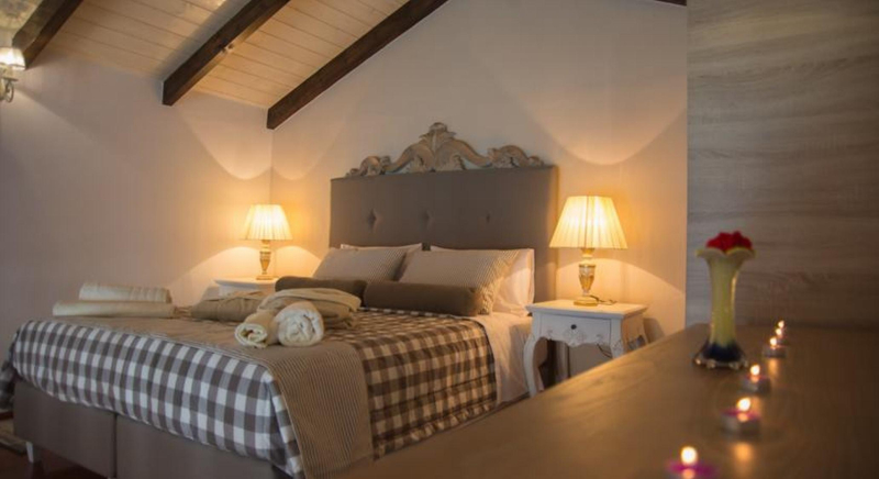 Porto Enetikos Suites