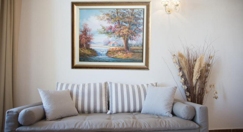 Porto Enetikos Suites