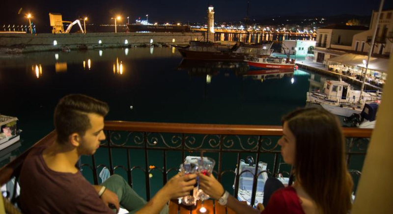 Porto Enetikos Suites