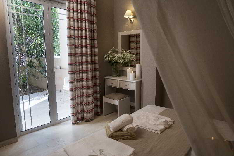 Elia Stalos Apartments