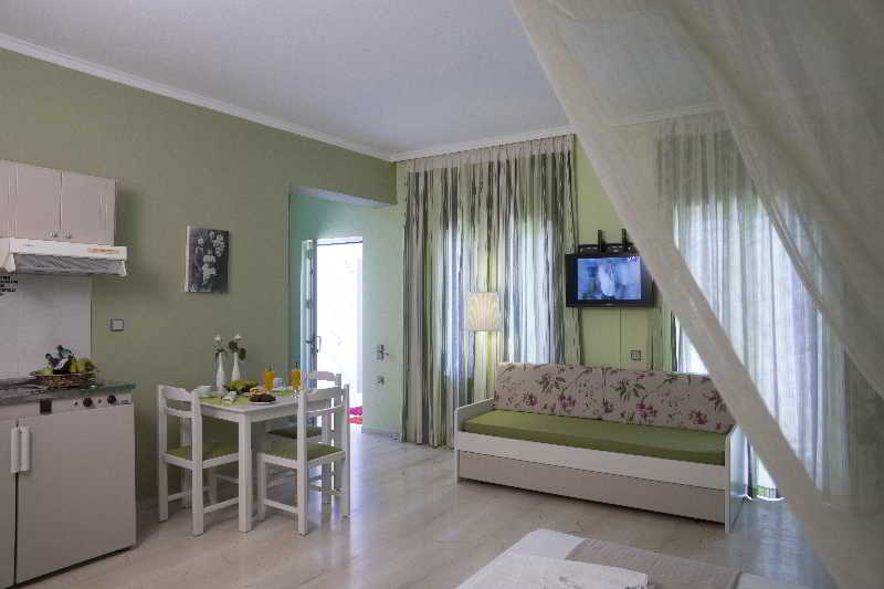 Elia Stalos Apartments