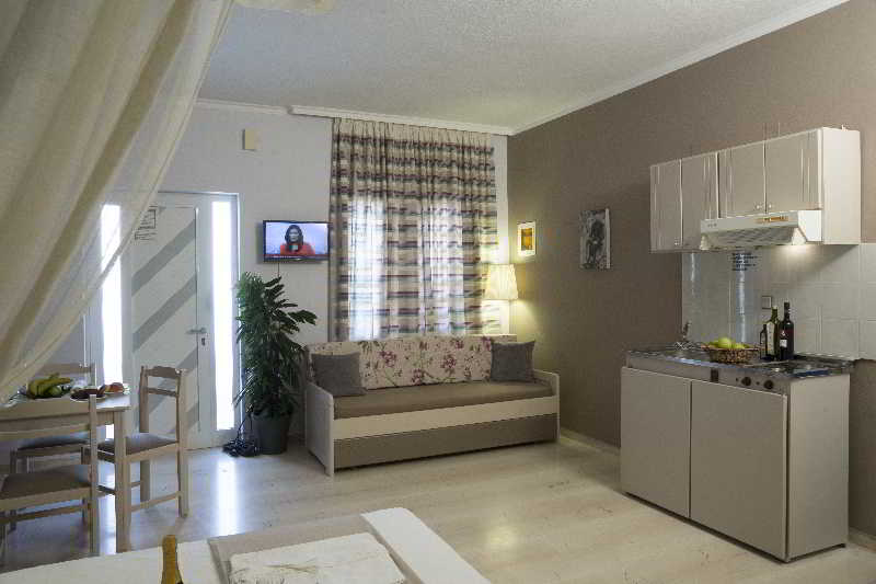 Elia Stalos Apartments