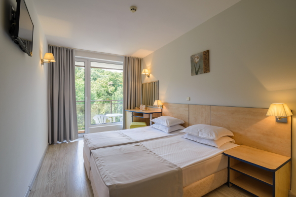 Las mejores ofertas de Madara Golden Sands