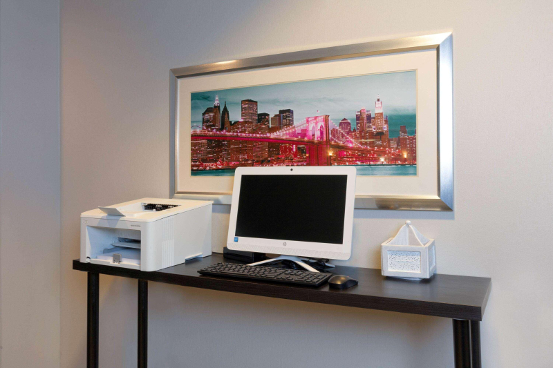 La Quinta Inn & Suites Secaucus