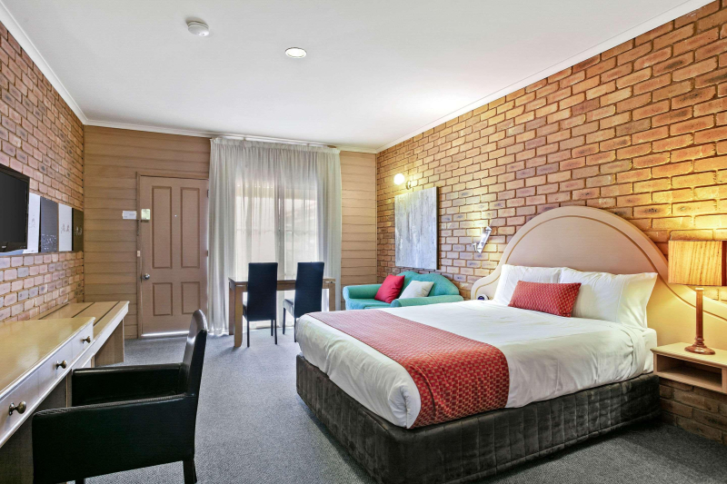 Quality Inn Colonial