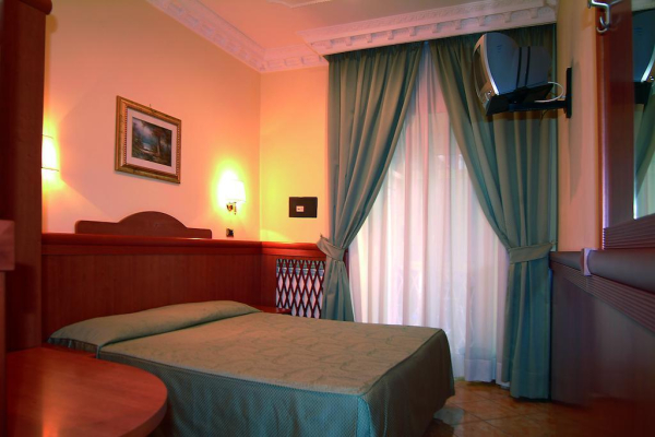 Las mejores ofertas de Hotel Meridiana  Roma Roma
