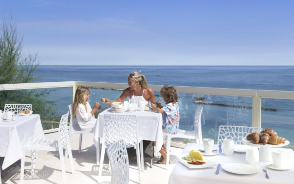 Las mejores ofertas de Hotel Sans Souci RIMINI