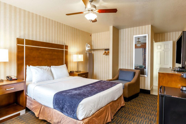 Las mejores ofertas de Harbour House Inn California City 
