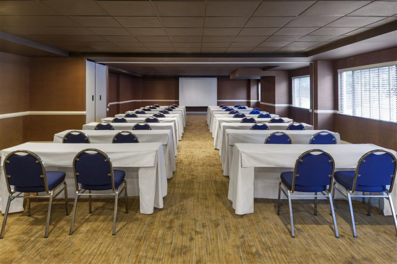 Sheraton Lincoln Harbor Hotel