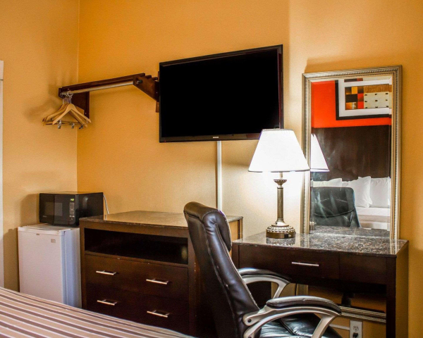 Las mejores ofertas de Rodeway Inn MacArthur Airport Nueva York