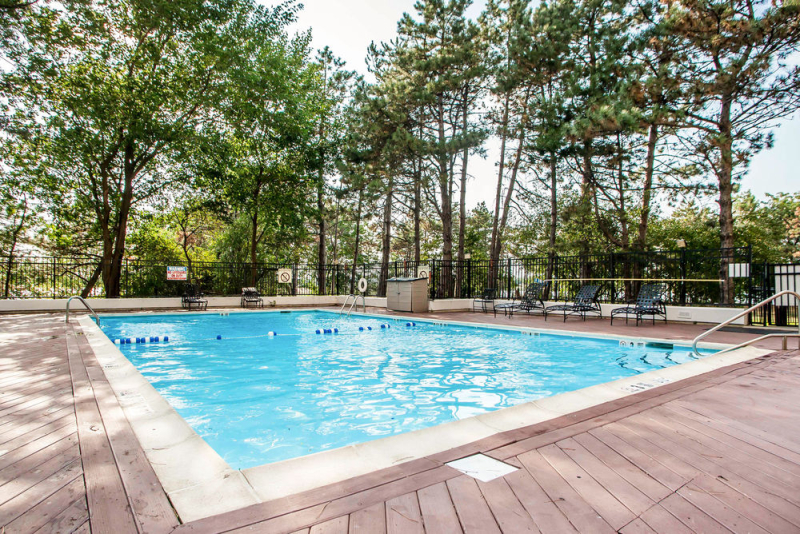 Clarion Hotel Empire Meadowlands Hotel