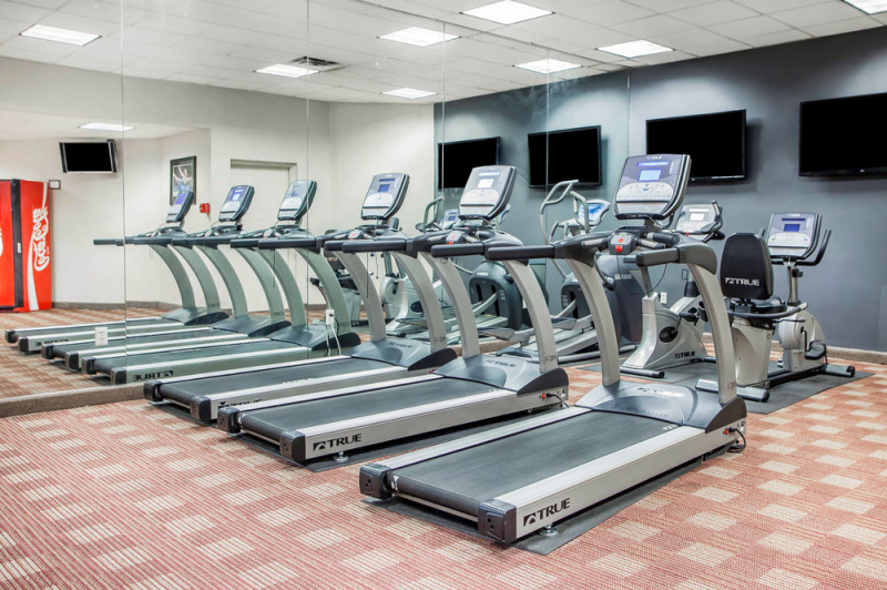 Clarion Hotel Empire Meadowlands Hotel