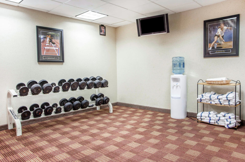 Clarion Hotel Empire Meadowlands Hotel