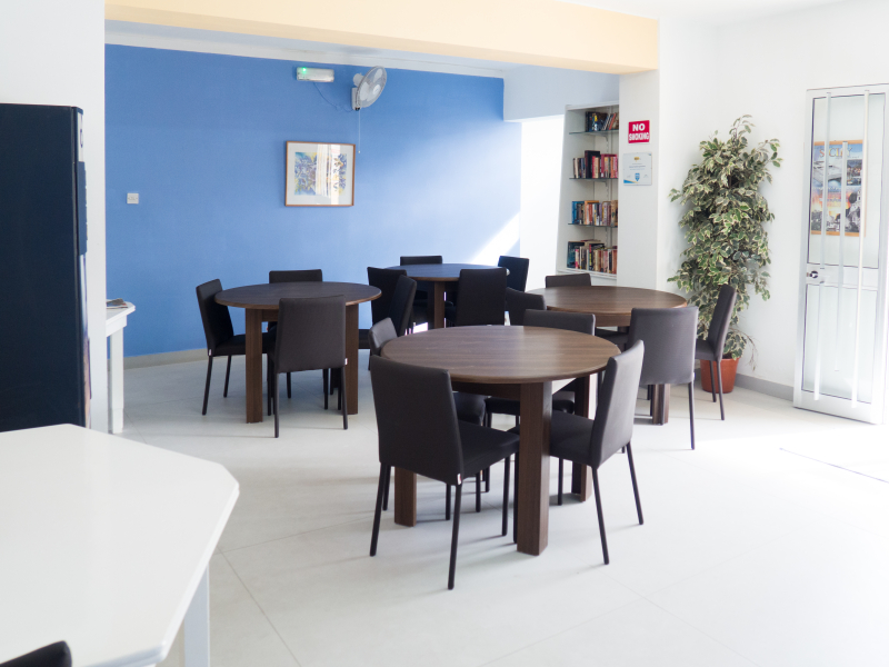 Mavina Hotel & Apartments