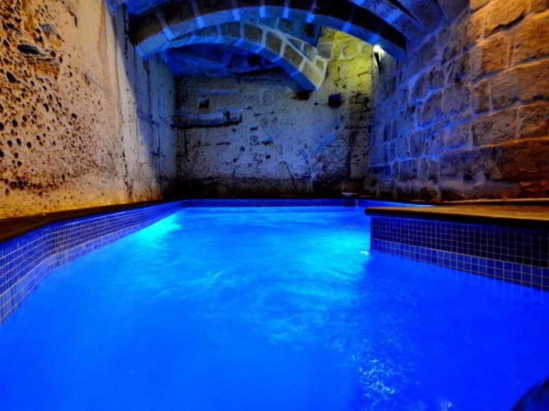 Number 19 Executive Suites