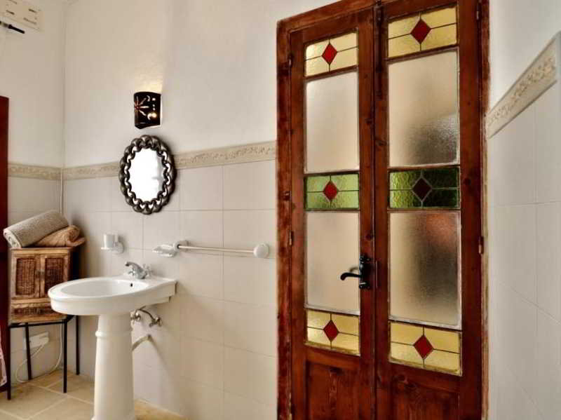 Number 19 Executive Suites