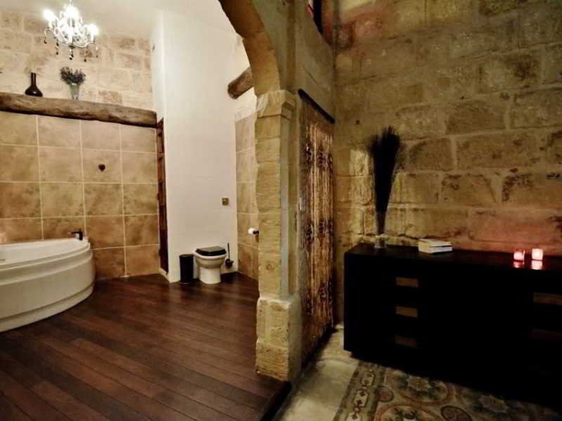 Number 19 Executive Suites