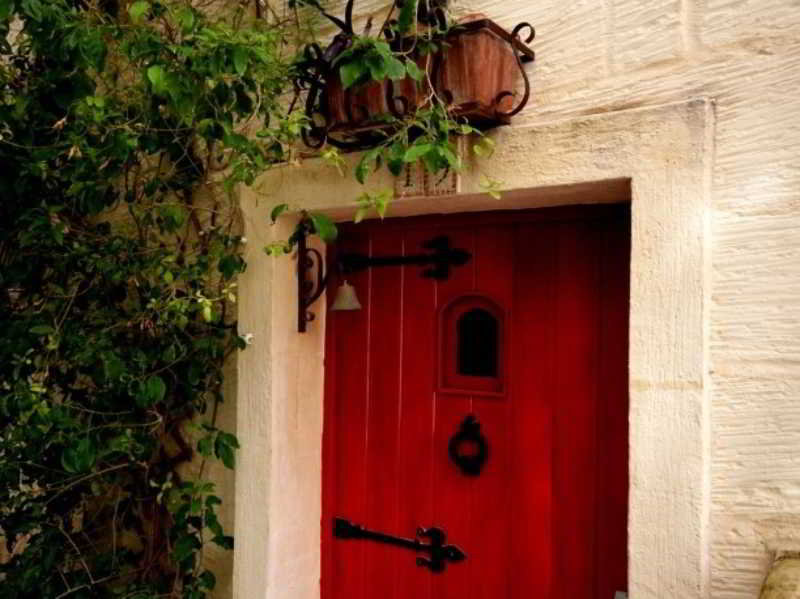 Number 19 Executive Suites