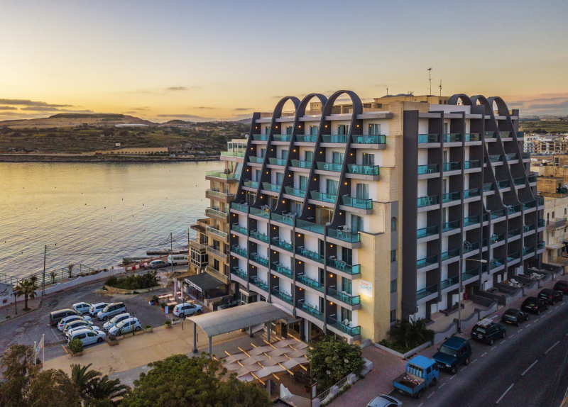 Sunny Coast Resort & Spa