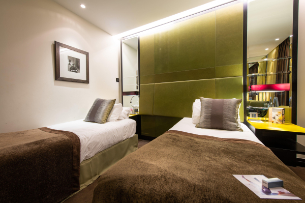 Las mejores ofertas de PERM CLOSED Crowne Plaza London-Battersea Central London