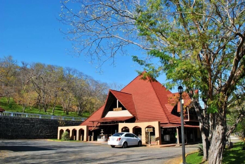 Vista Bahia Beach Resort