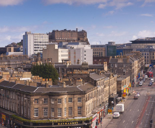 Las mejores ofertas de TEMP CLOSED Haymarket Hub Edinburgh City Chamber