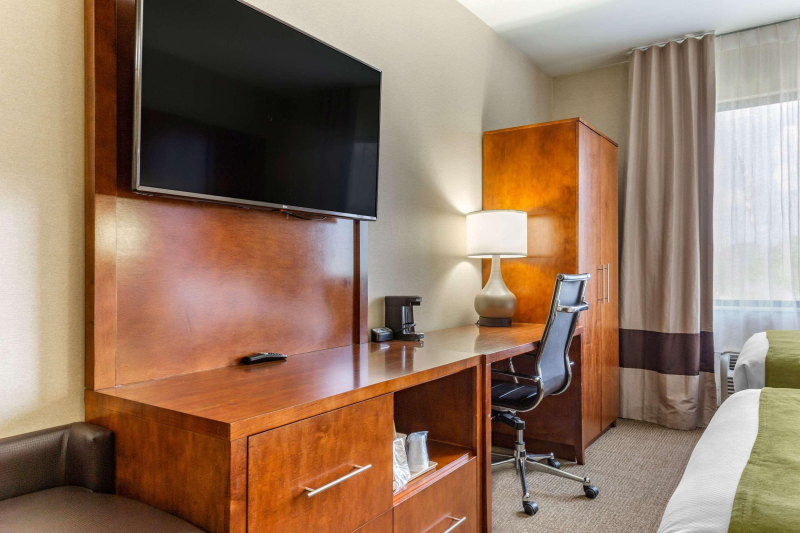 Comfort Suites (Dover)