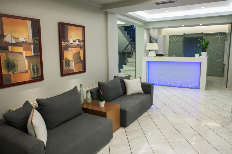 Kronos Hotel