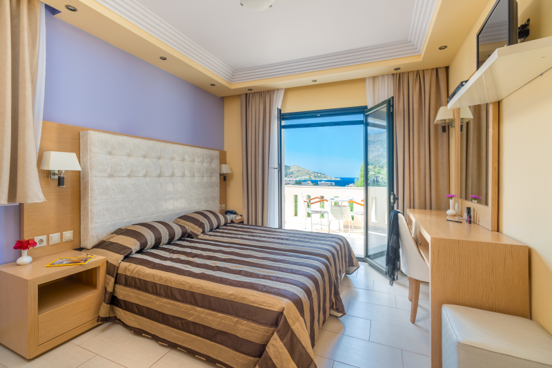 Ai Yannis Suites & Apartments