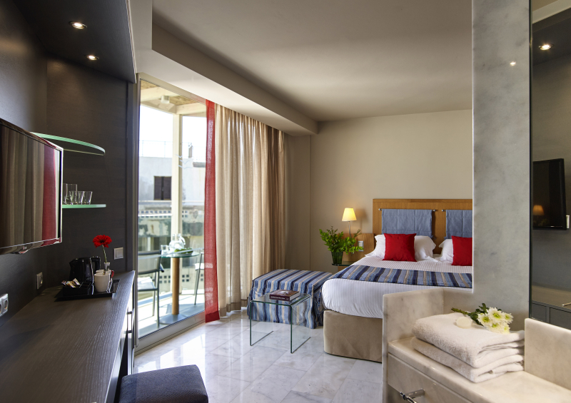 Kyma Suites Beach Hotel