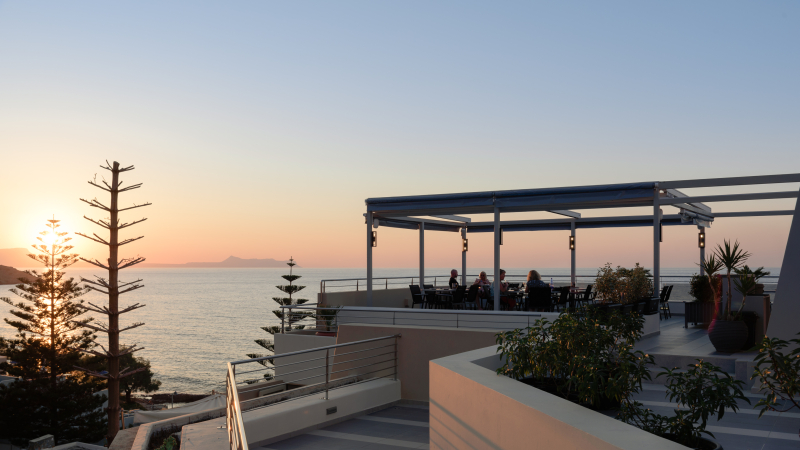 Macaris Suites & Spa