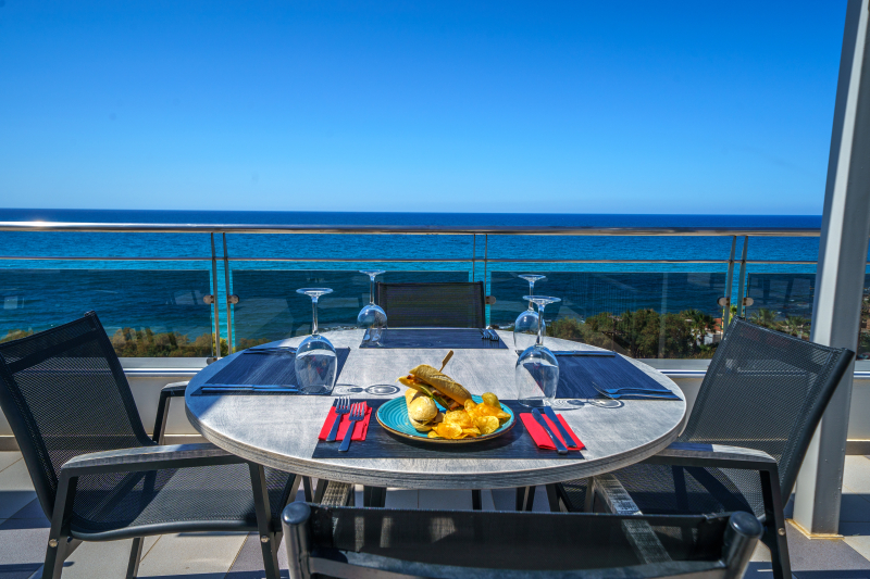 Macaris Suites & Spa