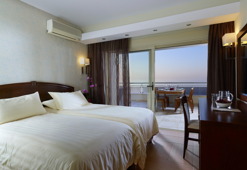 Macaris Suites & Spa