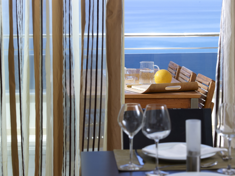 Macaris Suites & Spa