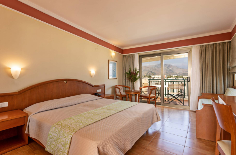 Hydramis Palace Beach Resort