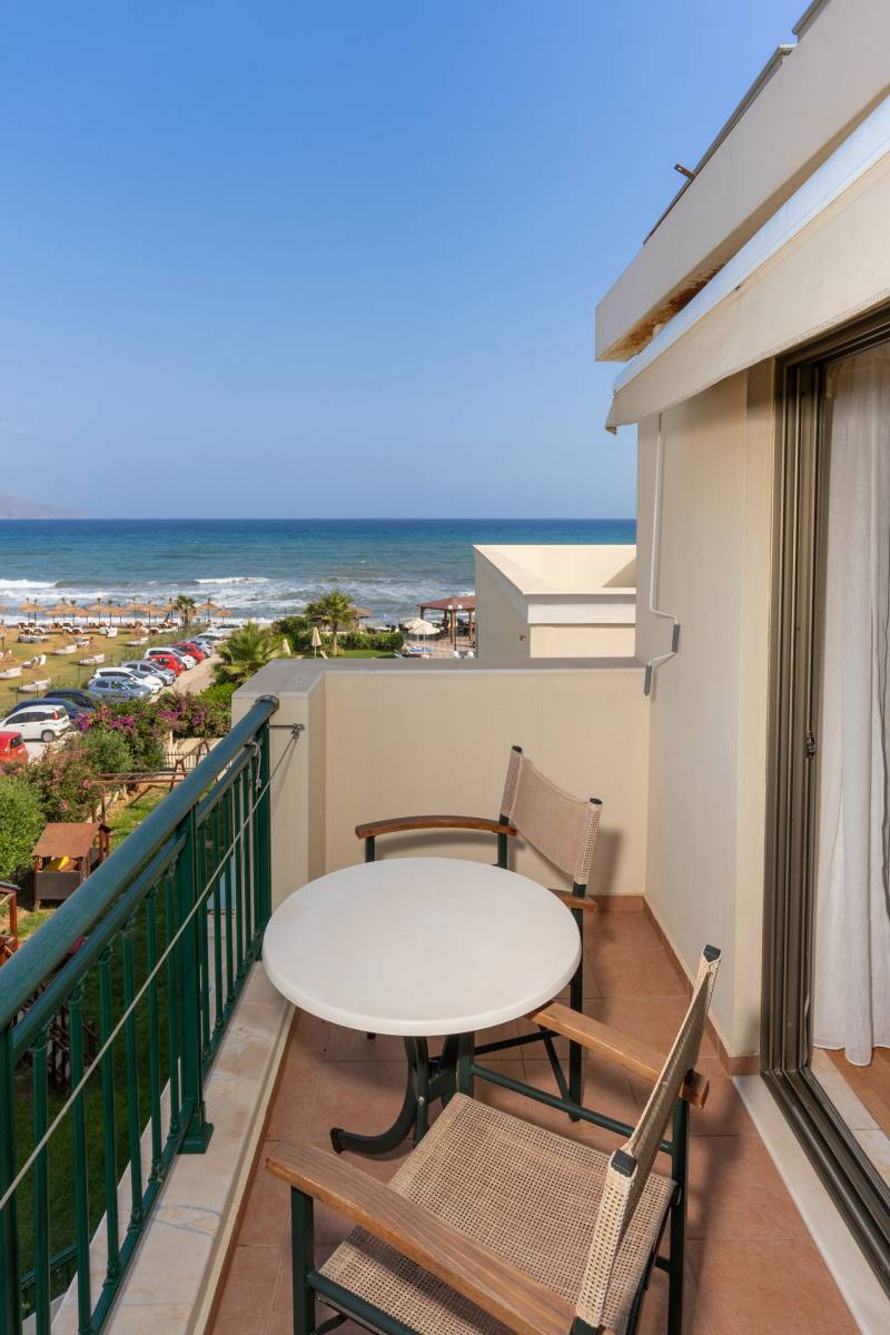 Hydramis Palace Beach Resort