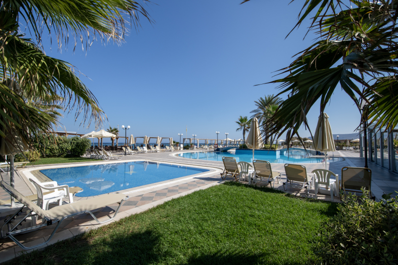 Hydramis Palace Beach Resort