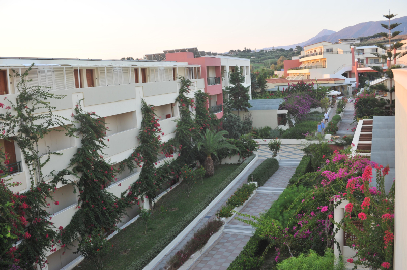 Hydramis Palace Beach Resort