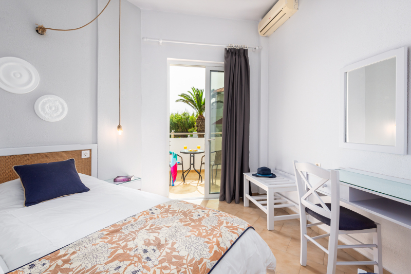 Mrs Chryssana Beach Hotel