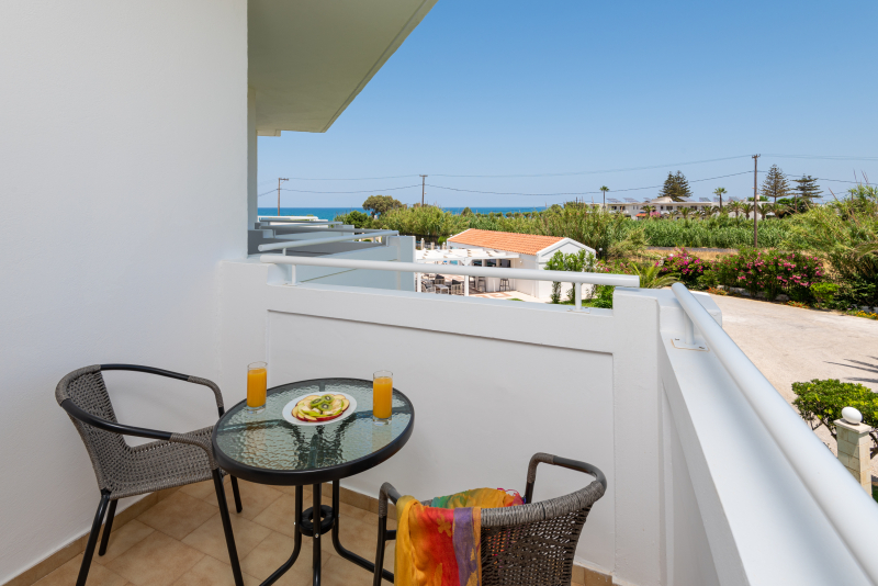 Mrs Chryssana Beach Hotel