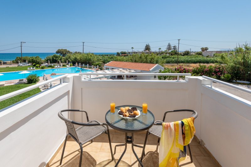 Mrs Chryssana Beach Hotel