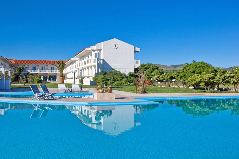 Mrs Chryssana Beach Hotel