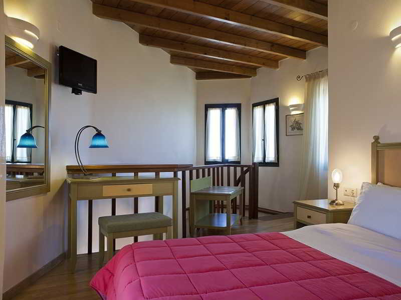 Kastellos Traditional House