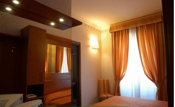 Las mejores ofertas de Dina Hotel Roma