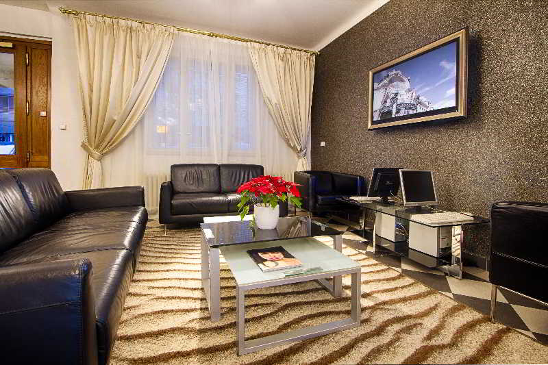 Las mejores ofertas de Denisa Praga